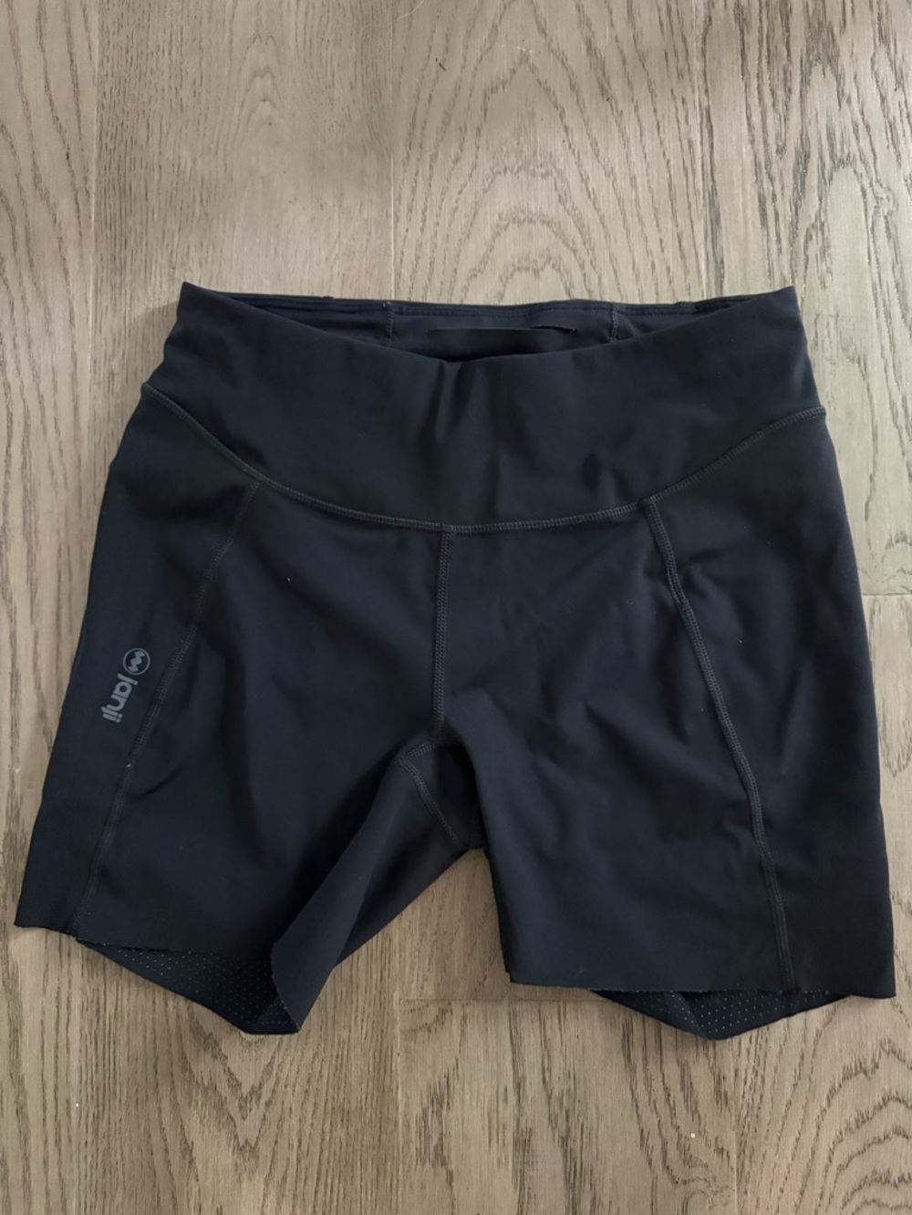 Janji Pace 5” Shorts | M